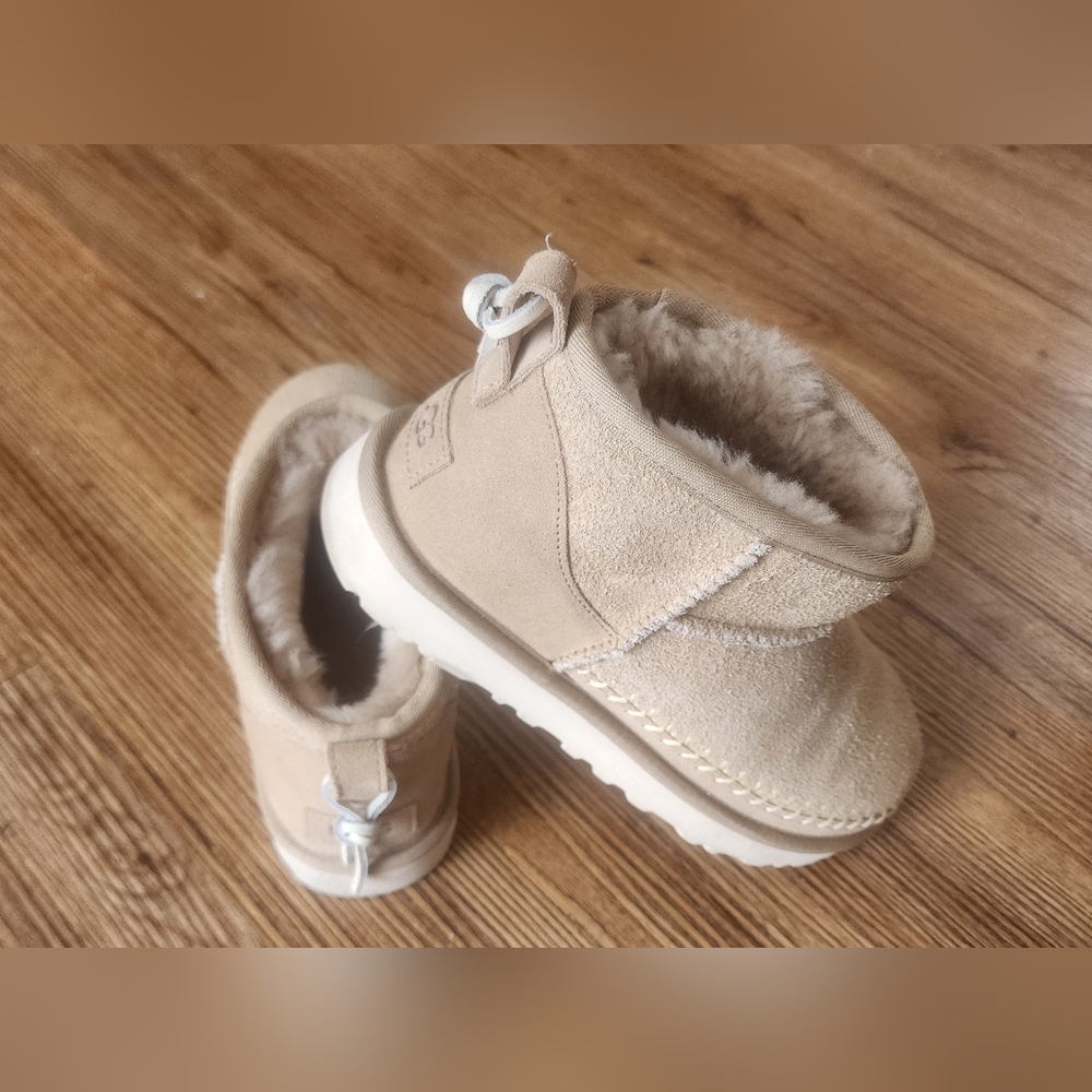 Size 8  UGG Classic Ultra Mini Biarrite Tan Suede Ankle Boots For Women's - Picture 9 of 11